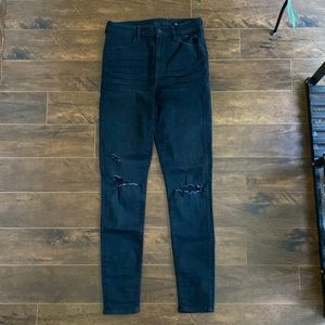 American Eagle - Real Good Jeans - Super High Rise Jegging - Distressed BLK -10L